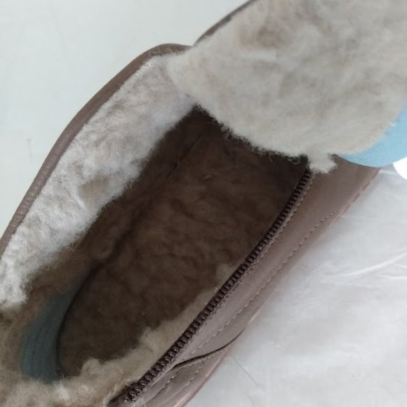 CLOUD Footwear Faith Wool Lined Bootie - Picture 5 of 6